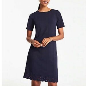 Ann‎ Taylor Eyelet Hem Dress 6 Navy Crew Neck Short Sleeve